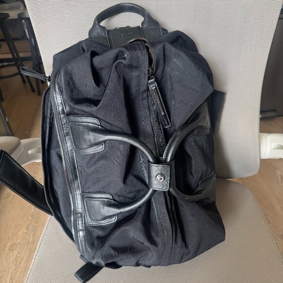 Caraa Studio Bag Large in Gunmetal Hardware - Picture 1 of 7
